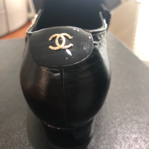 Authentic Chanel short boots - Picture 3 of 6